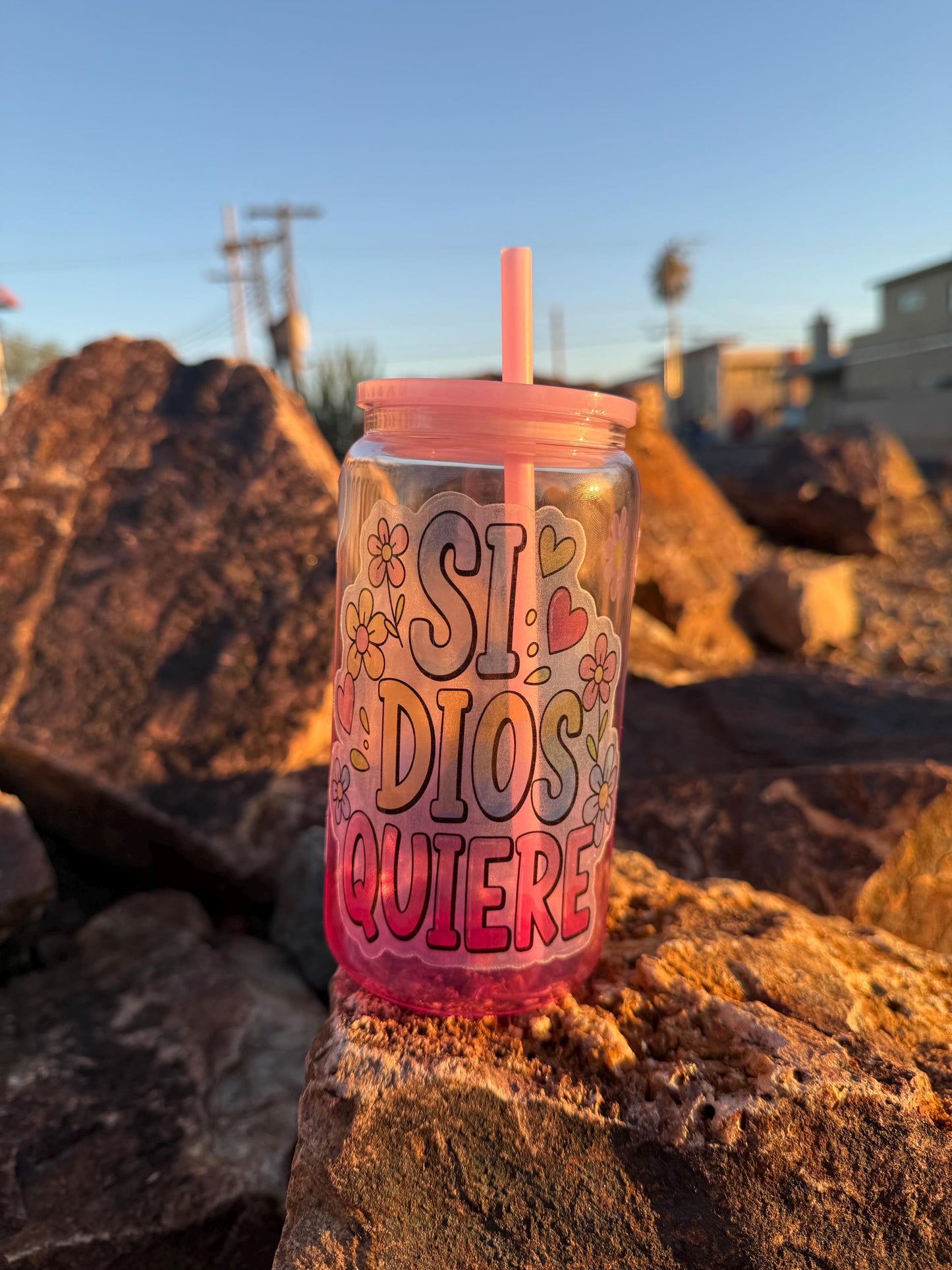 Si Dios Quiere Vaso de Vidrio, Cute Iced Coffee Cup, Glass Cup Gift, 16 Oz Tumbler with Lid & Straw, Vaso para Horchata o Cafecito Frio