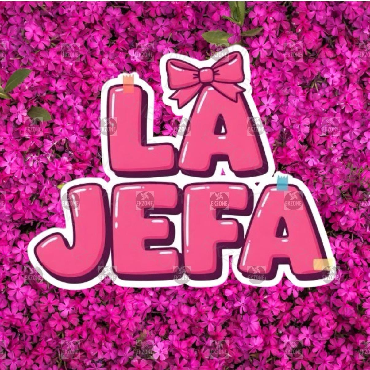 La Jefa Sticker | Empowering Girl Boss Decal | Spanish Quote Art | Latina Boss Vinyl | Feminist Gift | The Boss Laptop Sticker | Pink Bow