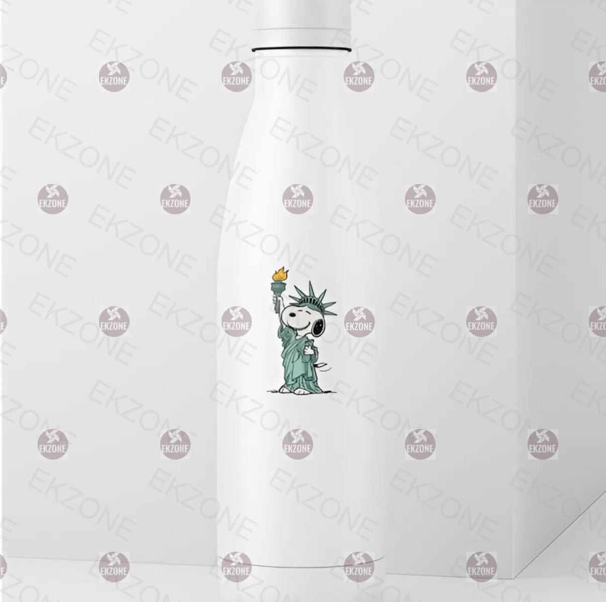 Snoopy Statue of Liberty Sticker | Peanuts USA Patriotic Decal | American Icon Art | New York City Vinyl | Freedom Dog Lover Gift |